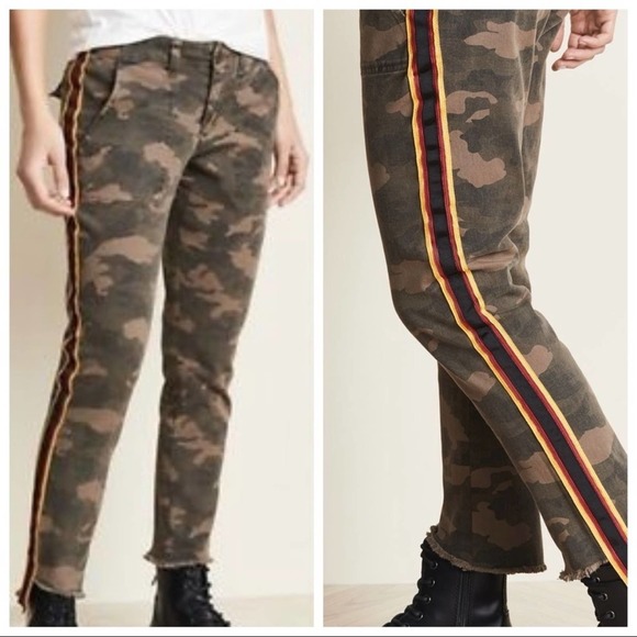 Pam & Gela Camouflage Ankle Jeans with Stripes - Picture 2 of 11